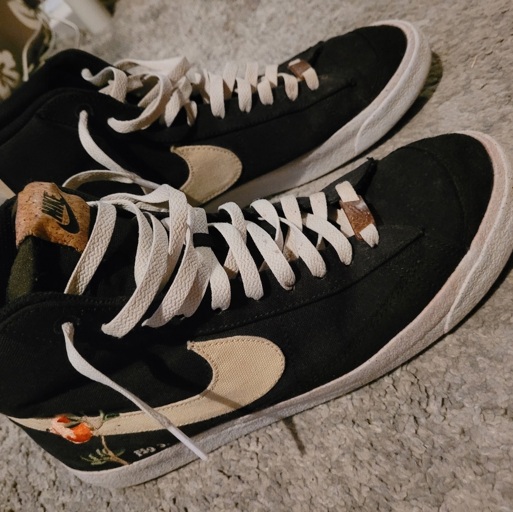 Nike blazer mid 77 pomegranate